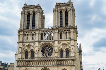 Fototapeta na wymiar The Notre Dame cathedral in central Paris is one of the most famous churches in France