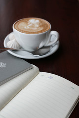 Блокнот и кофе