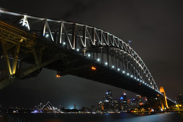 Obraz premium Harbour Bridge at night in Sydney, Australia