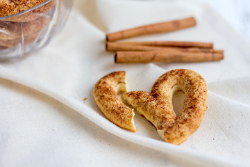 Pretzel with cinnamon and sugar