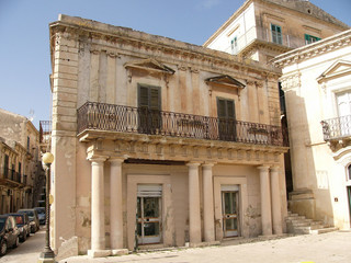 Fototapeta na wymiar Sicile, palais à Scicli