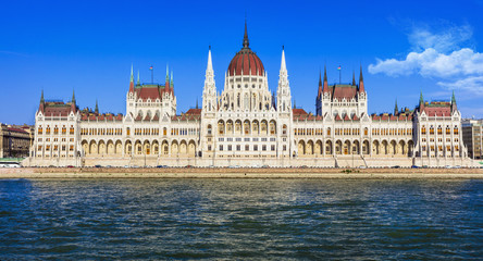 Fototapeta premium impressive Parliament in Budapest, Hungary