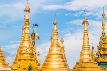 Fototapeta premium Shwedagon pagoda in Yangon of Myanmar