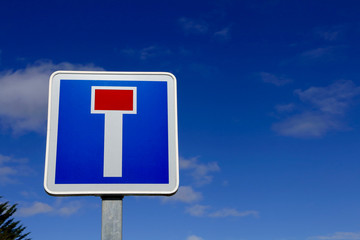 French dead end street road sign