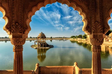 Photo sur Plexiglas Inde Monument indien Gadi Sagar au Rajasthan