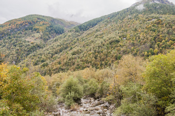 Peccia, Dorf, Bergdorf, Maggia, Fluss, Tal, Valle Maggia, Maggiatal, Tal, Tessiner Tal, Lavizzara, Wanderweg, Wanderferien, Herbst, Herbstwanderung, Tessin, Schweiz