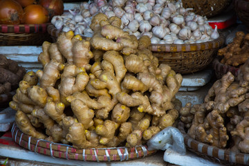 Ingwer auf einem Food Markt in Hanoi