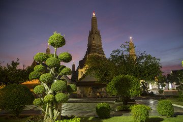 Wat Arun at night