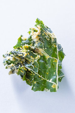 kale chips with parmesan cheese