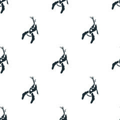 Pruner cutting the branch icon