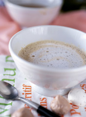 泡立つカフェオレ