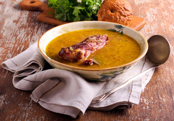 Spicy soup with pork ribs