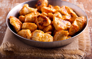 Spicy chicken breast pieces