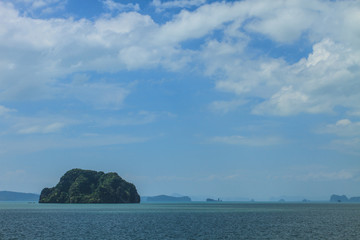 Naklejka premium beautiful tropical sea in summer