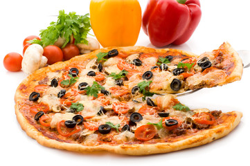 Pizza with ham, pepper and olives