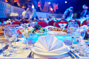 Catering service. set table 