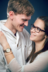 Fröhliches Pärchen