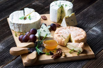 Rolgordijnen French cheese platter © Daniel Vincek