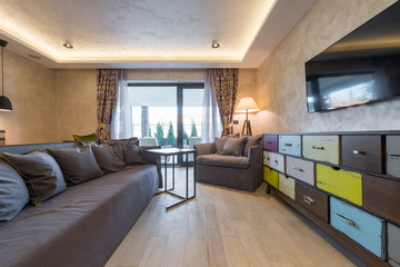 Shabby chic style commode 