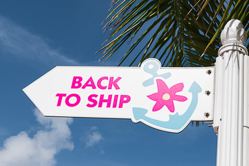 "Back to ship" arrow sign