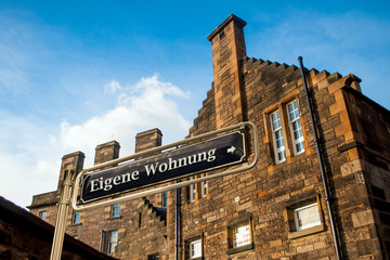 Schild 83 - Eigene Wohnung