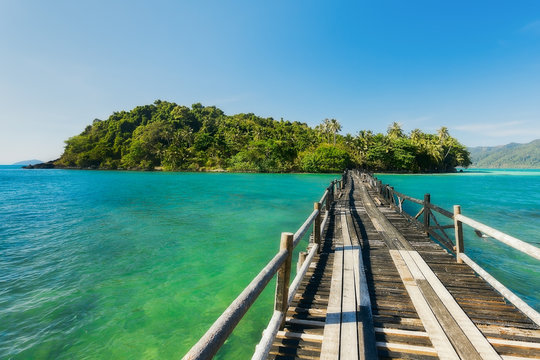 Wooden bridge to the island. Koh Laoya Sea of Thailand.