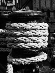 Old winch with ship rope