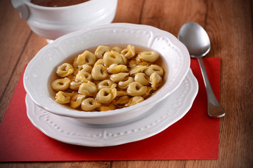 tortellini in brodo