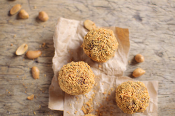 Sweet peanut balls