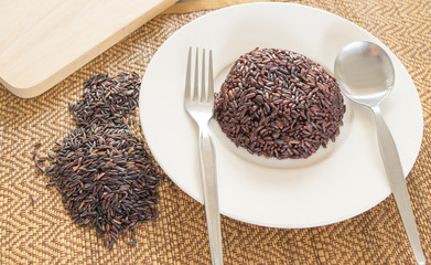 cooked Thai rice-berry