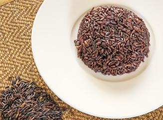 cooked Thai rice-berry