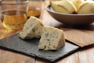 Blue cheese and pears