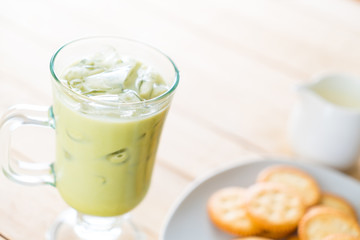 iced matcha latte