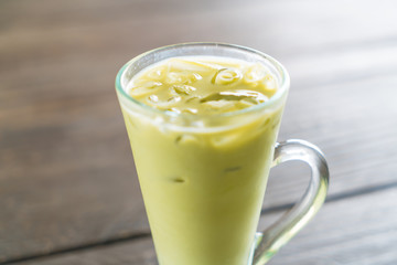 iced matcha latte