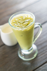 iced matcha latte