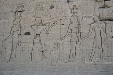 Obraz premium The ruins of the temple of the goddess of love in Dendera. Luxor. Egypt.