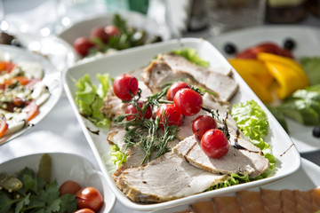 Cold cuts with tomatoes