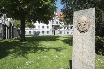 Regierung von Schwaben und Fronhof in Augsburg