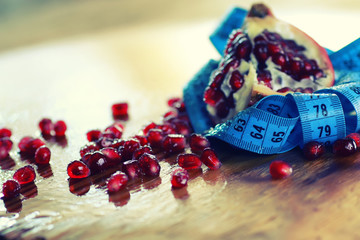 diet mesaure fruit red pomegranate