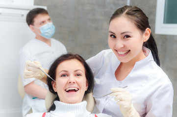 Obraz premium Female patient with open mouth