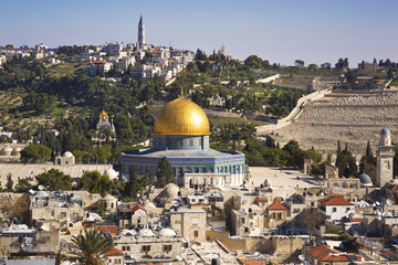 Fototapeta premium Panorama overlooking the Old city of Jerusalem, Israel, including the Dome of the Rock