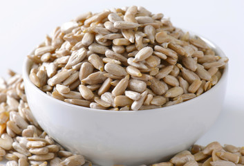 Raw sunflower seeds