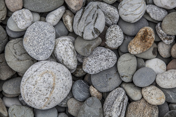 Kieselsteine am Strand