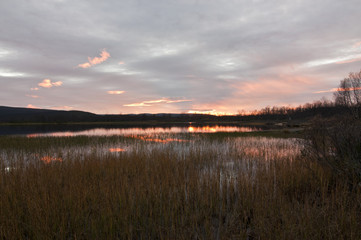 Finland, sunset / Finland is a country of thousands of lakes and islands, about 188 000 lakes and 179 000 islands. The area with the most lakes is called Finnish Lakeland.