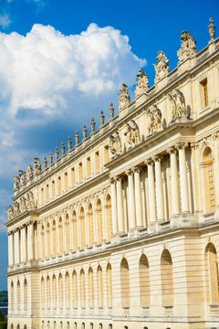 Chateau De Versailles / Palace Of Versailles. This is a detailled view of the left side wing of the palace of Versailles, which belongs to the UNESCO world heritage.
