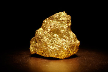 Closeup of big gold nugget