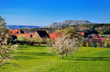 Fränkische Schweiz mit Walberla © reimax16