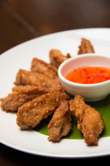  Deep fried spicy chicken wing with chili sauce
