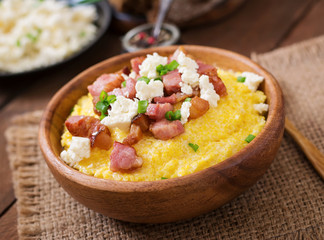 Banosh - Ukrainian Hutsul meal (maize porridge) with bacon, cracklings and cheese