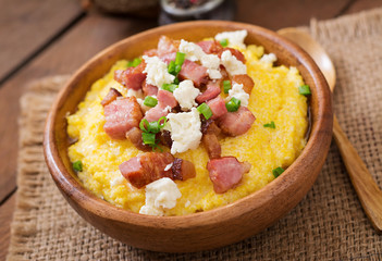 Banosh - Ukrainian Hutsul meal (maize porridge) with bacon, cracklings and cheese